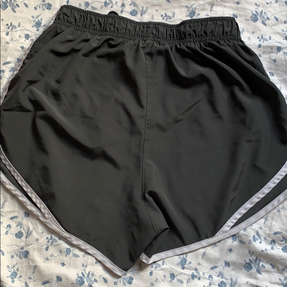 nike shorts - Picture 4 of 4
